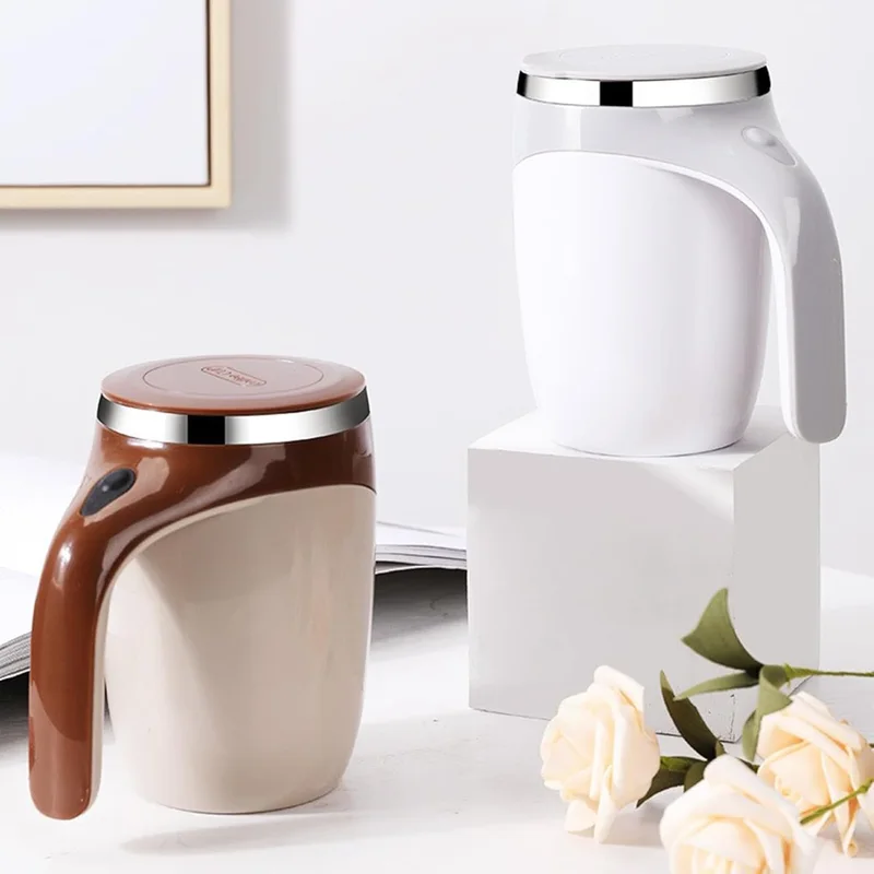 Tazas mezcladoras automáticas blanca y marrón